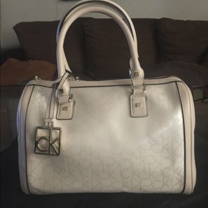 Calvin Klein satchel / barrel bag